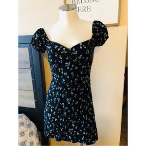 Bebe ✨ Ditsy floral Navy Blue Dress